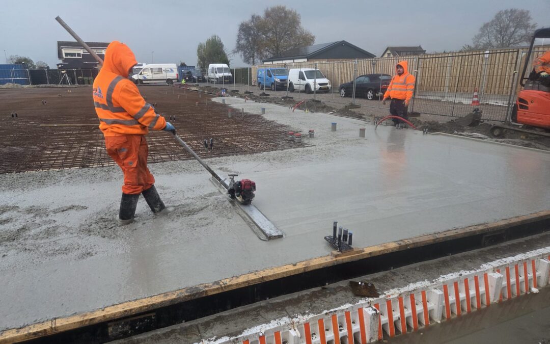 Bouw update: De betonvloer wordt gestort
